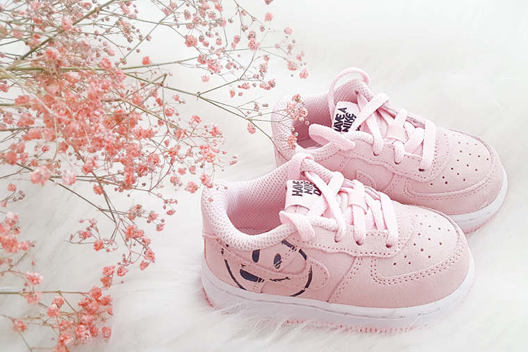 Nike babyschoenen sales roze